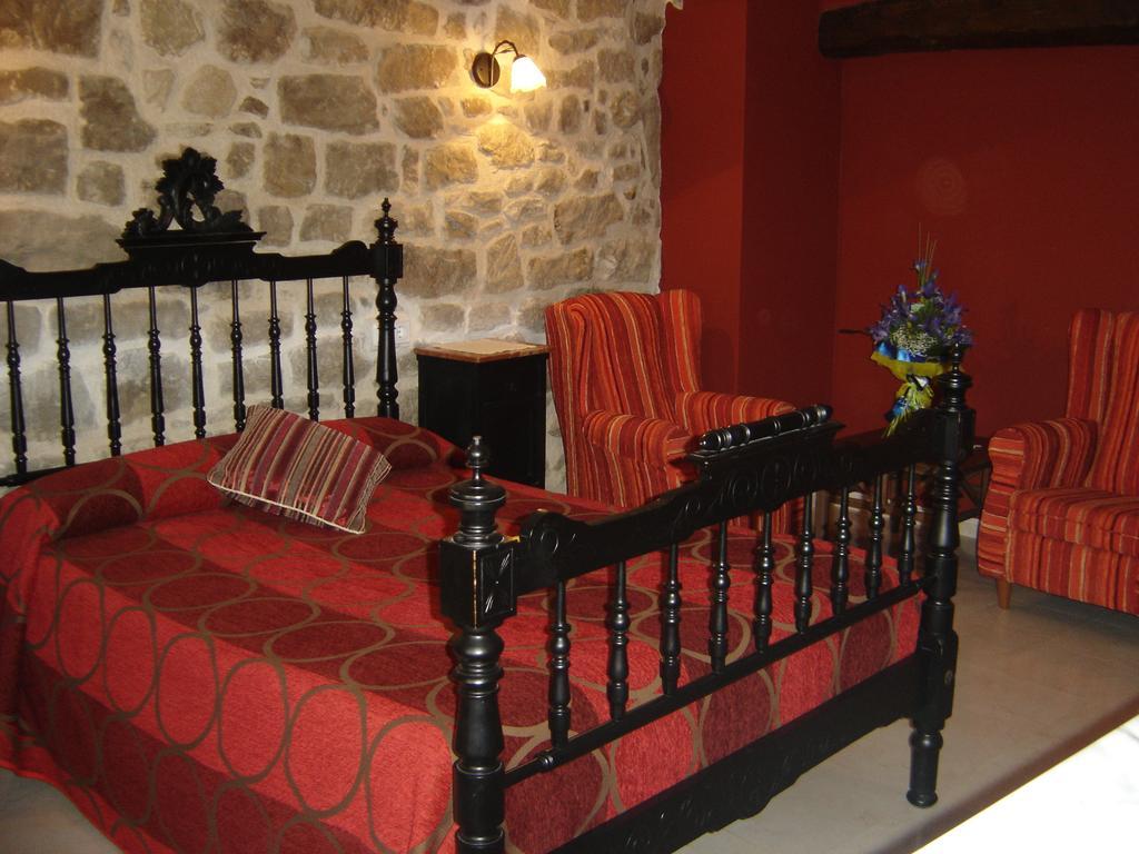 Hostal Casa Laure Y Mª Jose Arens de Lledo Exteriér fotografie