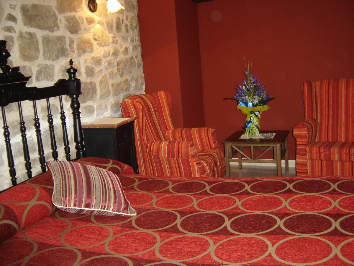 Hostal Casa Laure Y Mª Jose Arens de Lledo Exteriér fotografie